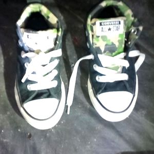 COPY - Converse Chuck Taylor All Stars army camo lightly used Size 13(kids).Ret…